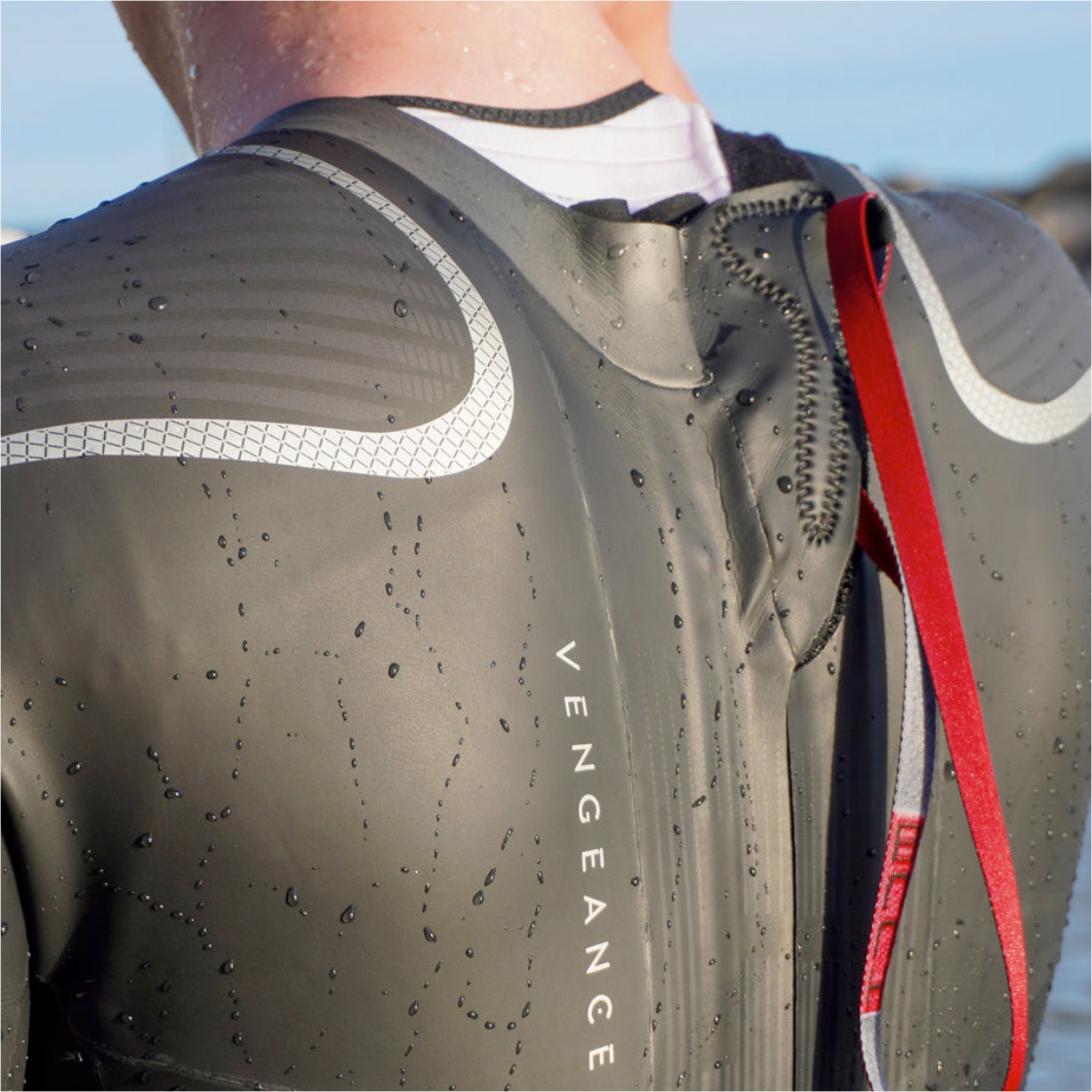 2026 HUUB Männer Vengeance 3/ 5mm Back Zip Schwimm-Neoprenanzug TCE35 - Black / Orange